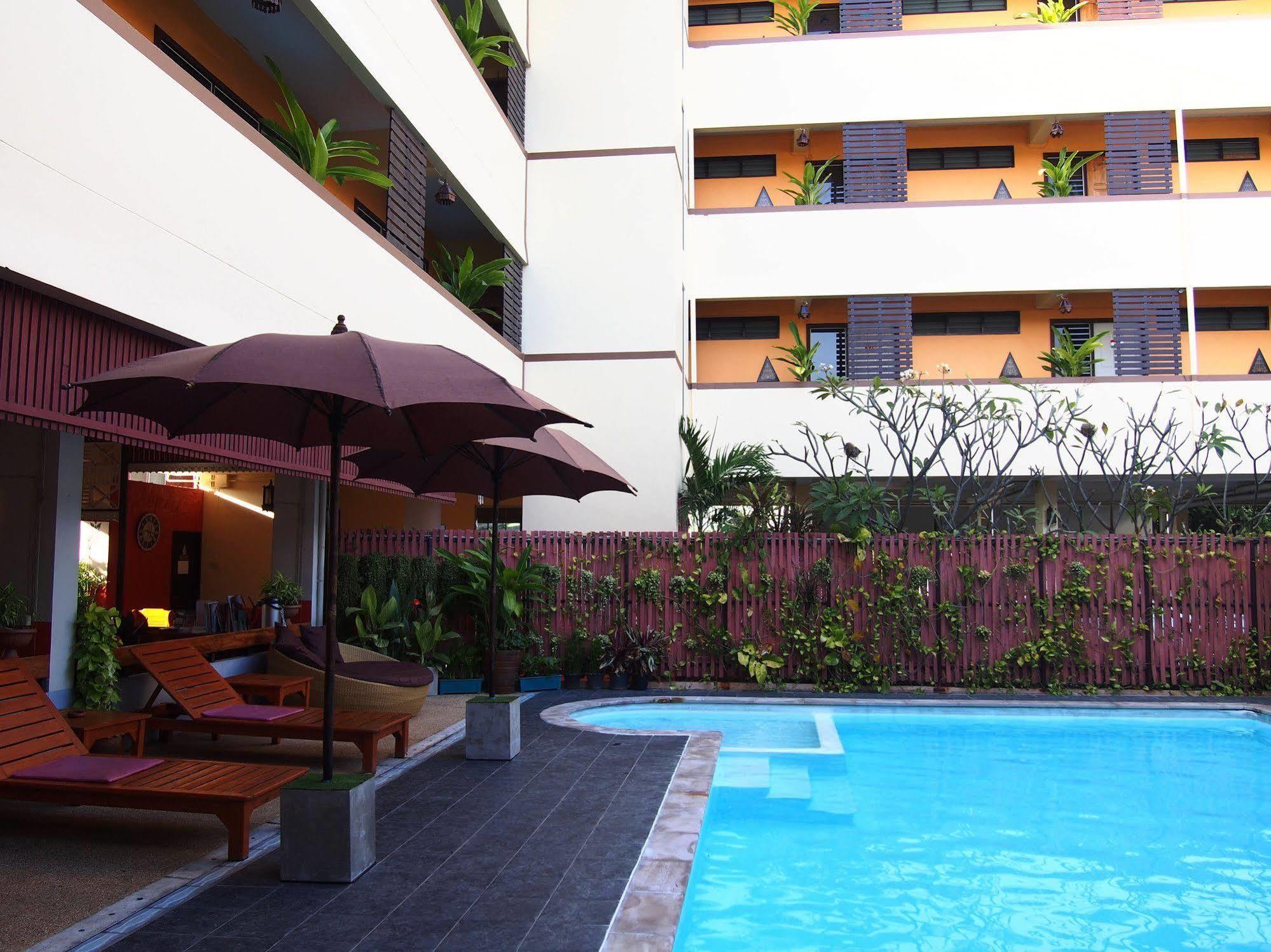 Phusiri Place Chiang Mai Esterno foto